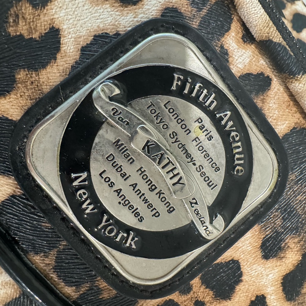 Kathy Van Zeeland Leopard Animal Print Duffle Travel Shoulder Weekender Purse XL - Picture 12 of 16